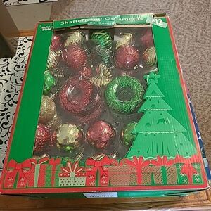 Shatterproof Ornaments 